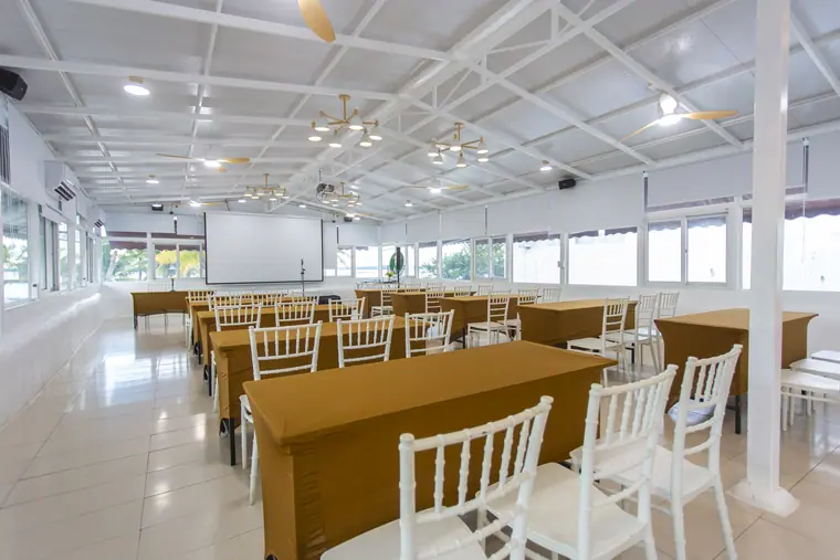 ห้องประชุม · จัดเลี้ยง